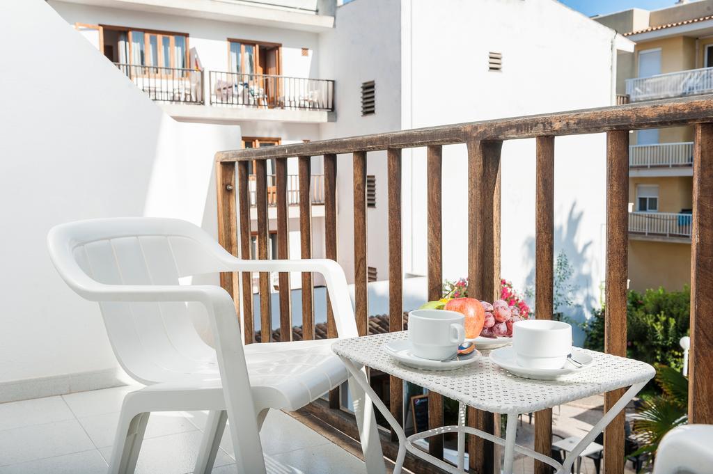 Hostal Casa Bauza カラ・ラトハダ 部屋 写真