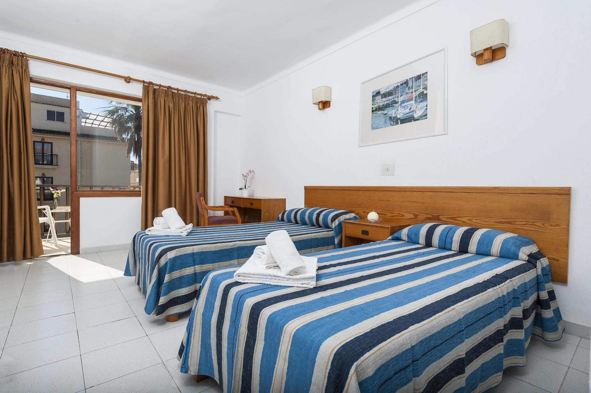 Hostal Casa Bauza カラ・ラトハダ エクステリア 写真