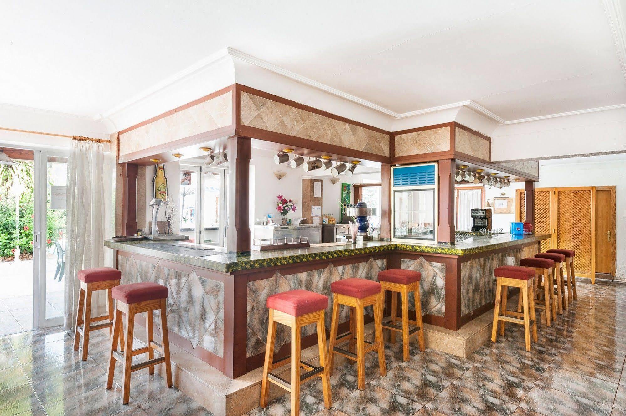 Hostal Casa Bauza カラ・ラトハダ エクステリア 写真